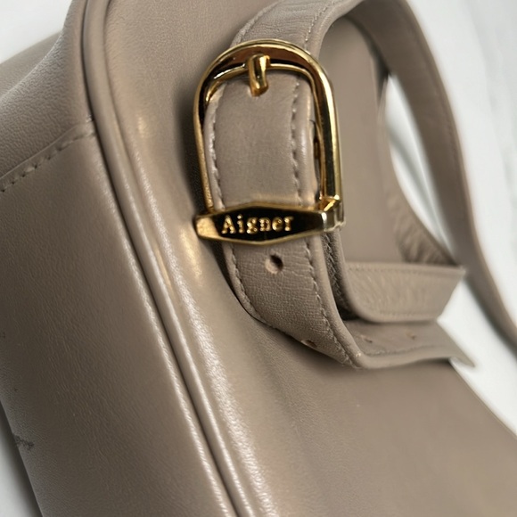Vintage Beige/Taupe Aigner Purse // Leather Shoulder Strap Handbag - Picture 3 of 8